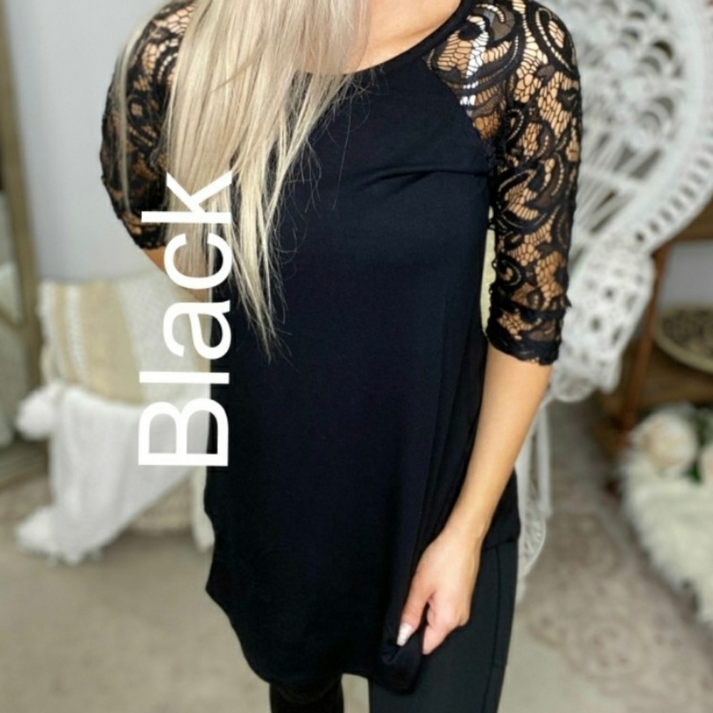BRAND NEW (in bag) Deal Luxe Lace & 1/2 sleeve top